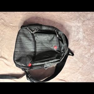 SWISSGEAR MINI SLING BAG